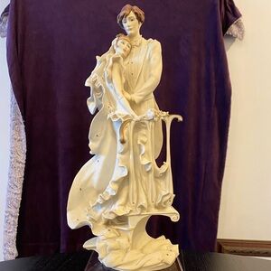 Cream Sculpture Art Figurine